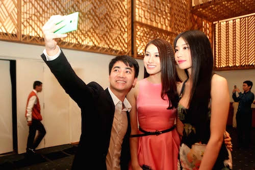 Lumia 730 - điện thoại chụp ảnh selfie tốt nhất năm 2014