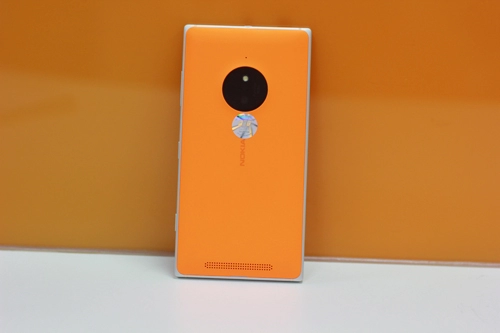 Lumia 830 - điện thoại thời trang cá tính