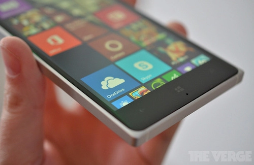 Lumia 830 là smartphone mỏng nhất dòng lumia