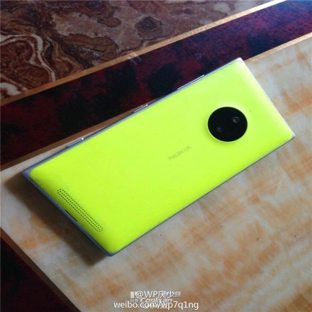 Lumia 830 lộ ảnh với thiết kế lai 1020 và 930