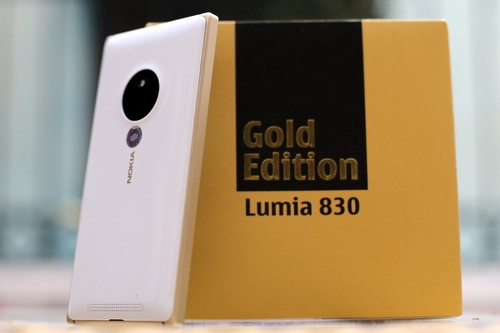 Lumia 830 phiên bản vàng có giá 799 triệu đồng