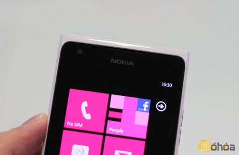 Lumia 900 chính hãng bán từ 246