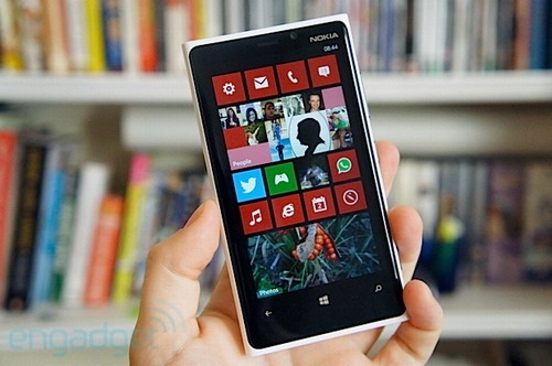 Lumia 920 giá gần 14 triệu đặt hàng từ 2611