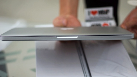 Macbook pro 13 inch retina về vn