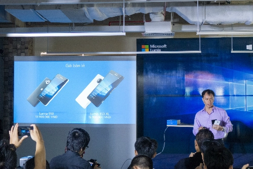 Microsoft ra lumia 950 950 xl chạy windows 10 ở việt nam