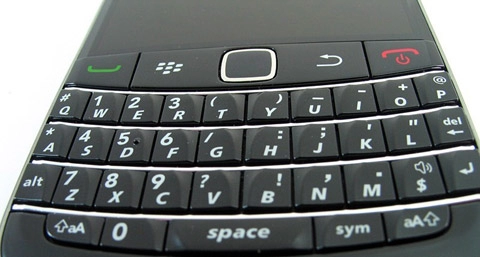 Mở hộp blackberry bold 9700