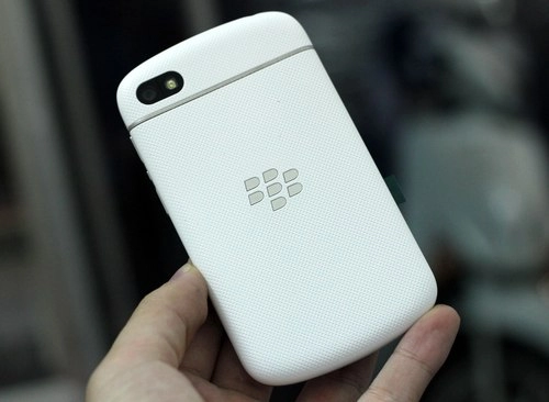 mở hộp blackberry q10 màu trắng