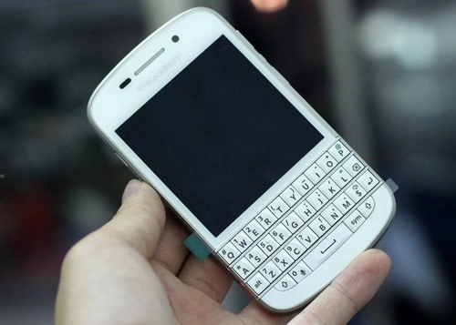 mở hộp blackberry q10 màu trắng