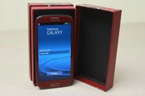 Mở hộp galaxy s iii màu đỏ chính hãng