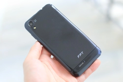 Mở hộp smartphone fpt f83