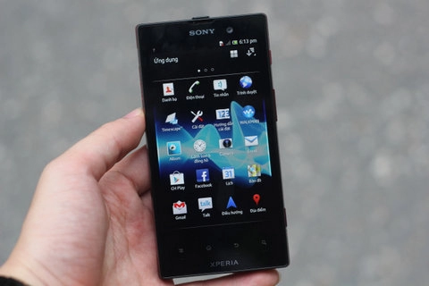 mở hộp xperia ion đỏ đầu tiên về vn