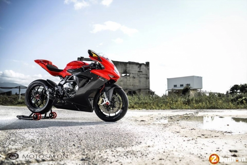 Mv agusta f3 đẹp tinh tế với phiên bản độ fullsix carbon