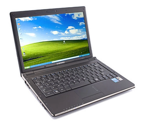 Netbook chạy đua màn hình lớn