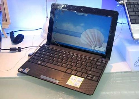 Netbook vỏ sò thêm phiên bản mới