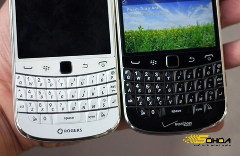 Ngắm bold 9900 trắng đầu tiên về vn