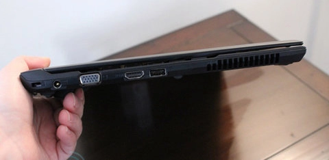 Ngắm laptop 13 inch siêu mỏng của asus