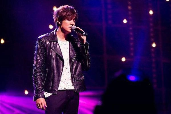 Ngắm phong cách thời trang của lee min ho trong concert đầu tiên