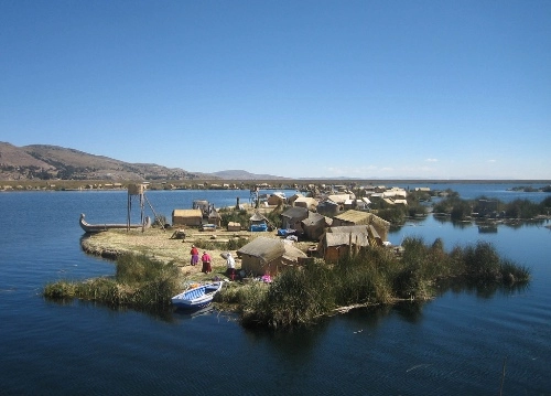 Ngôi làng nổi độc đáo trên hồ titicaca ở peru