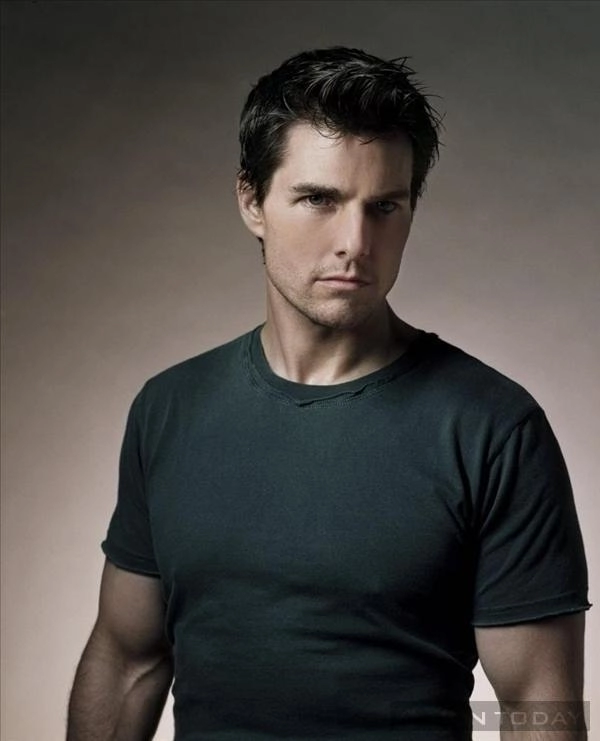 Những kiểu tóc trẻ trung và quyến rũ của tom cruise