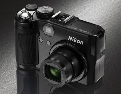 Nikon coolpix p6000 - máy ảnh định vị toàn cầu