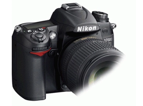 Nikon d7000 lộ diện cùng hai ống kính mới