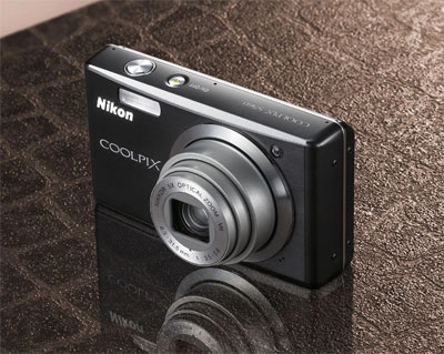 Nikon tham gia cuộc chơi máy ảnh cảm ứng