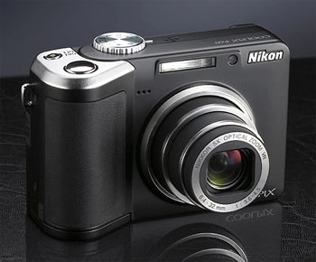 Nikon trình làng d60 và 7 máy ảnh coolpix