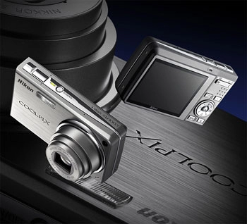 Nikon trình làng d60 và 7 máy ảnh coolpix