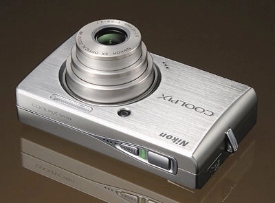 Nikon và 8 máy ảnh du lịch mới