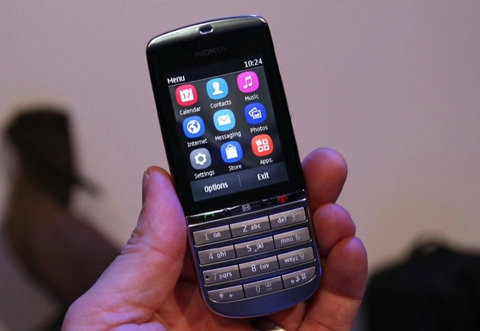 Nokia asha 300 về vn giá 25 triệu