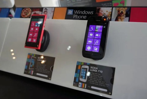 Nokia đã bán windows phone tại vn