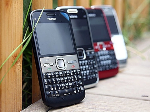 Nokia e5 so dáng với e63 e71 và e72