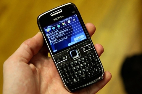 Nokia e72 với các nâng cấp từ e71