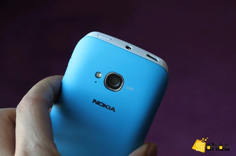 Nokia lumia 710 giá 63 triệu tại vn