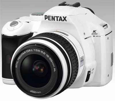 Pentax k2000 có thêm phiên bản màu trắng