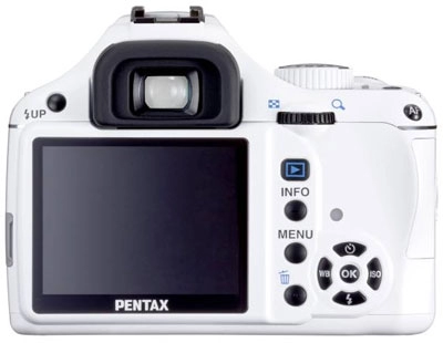 Pentax k2000 có thêm phiên bản màu trắng