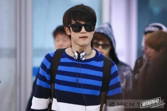 Phong cách thời trang sân bay cuốn hút của minho shinee