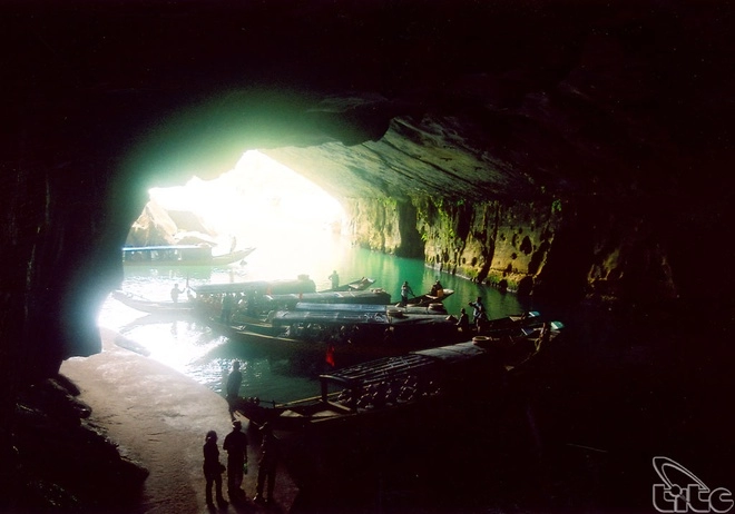 Phong nha - kẻ bàng bối cảnh phim bom tấn king kong