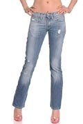 Quần jeans trẻ trung