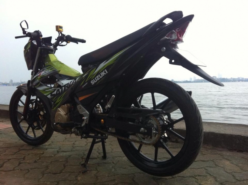 Raider r150 phong cách xanh lá satria f