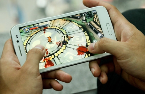 Revo max - smartphone chơi game đỉnh phân khúc 3-5 triệu