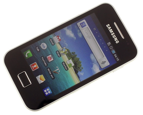 Samsung galaxy ace giống iphone 4