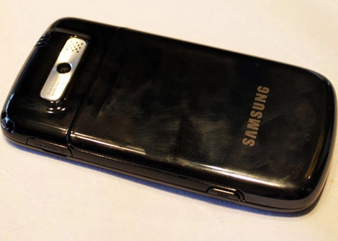 Samsung omnia giống blackberry ra mắt