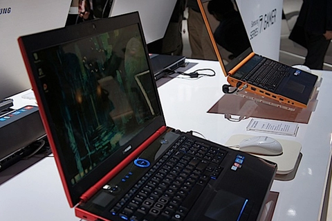 Samsung ra laptop series 5 và 7 gamer