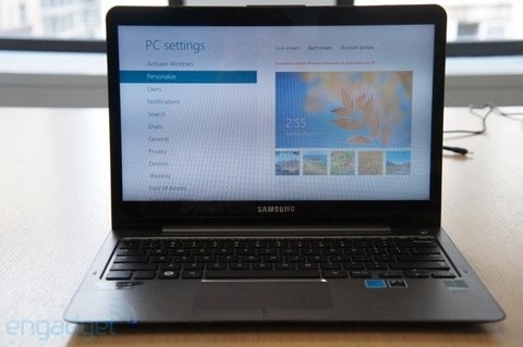 Samsung ra một loạt máy tính chạy windows 8