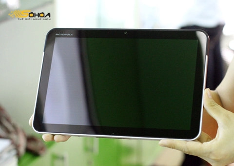 Sau tab 101 apple muốn loại cả motorola xoom