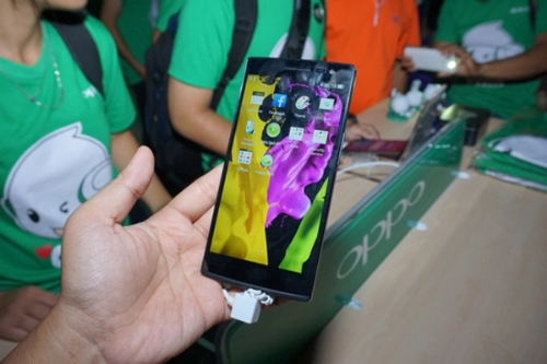 Smartphone 2k đầu tiên ra mắt tại việt nam