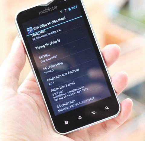 Smartphone android 40 màn hình rộng giá 36 triệu đồng