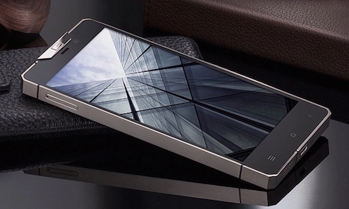 Smartphone android vỏ titanium giá hơn 60 triệu đồng