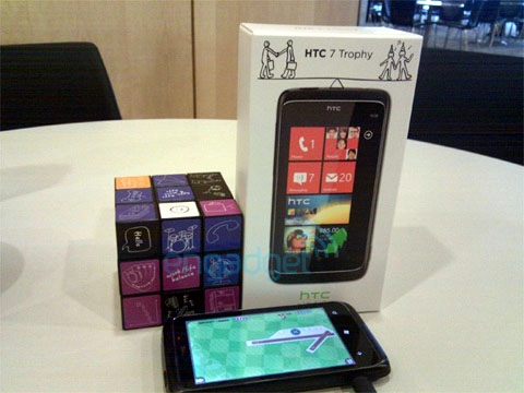 Smartphone chạy windows phone 7 bắt đầu bán